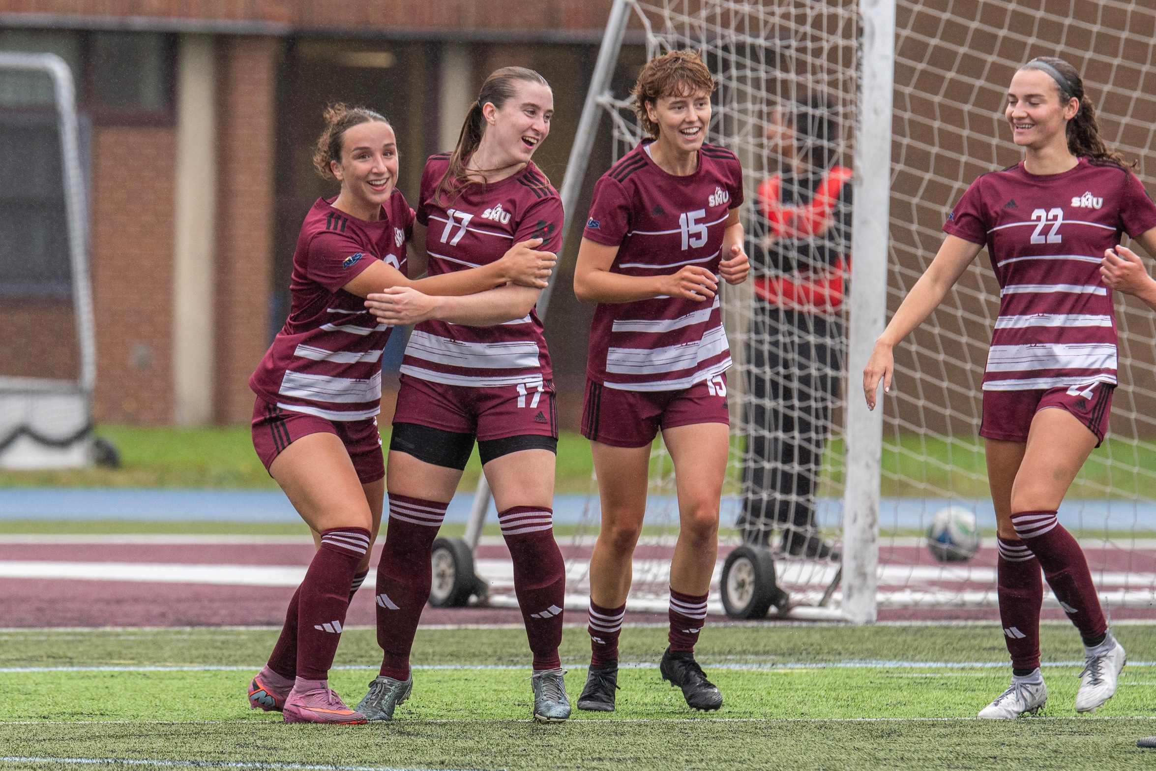 Freeman scores twice as Huskies tie X-Women 4-4