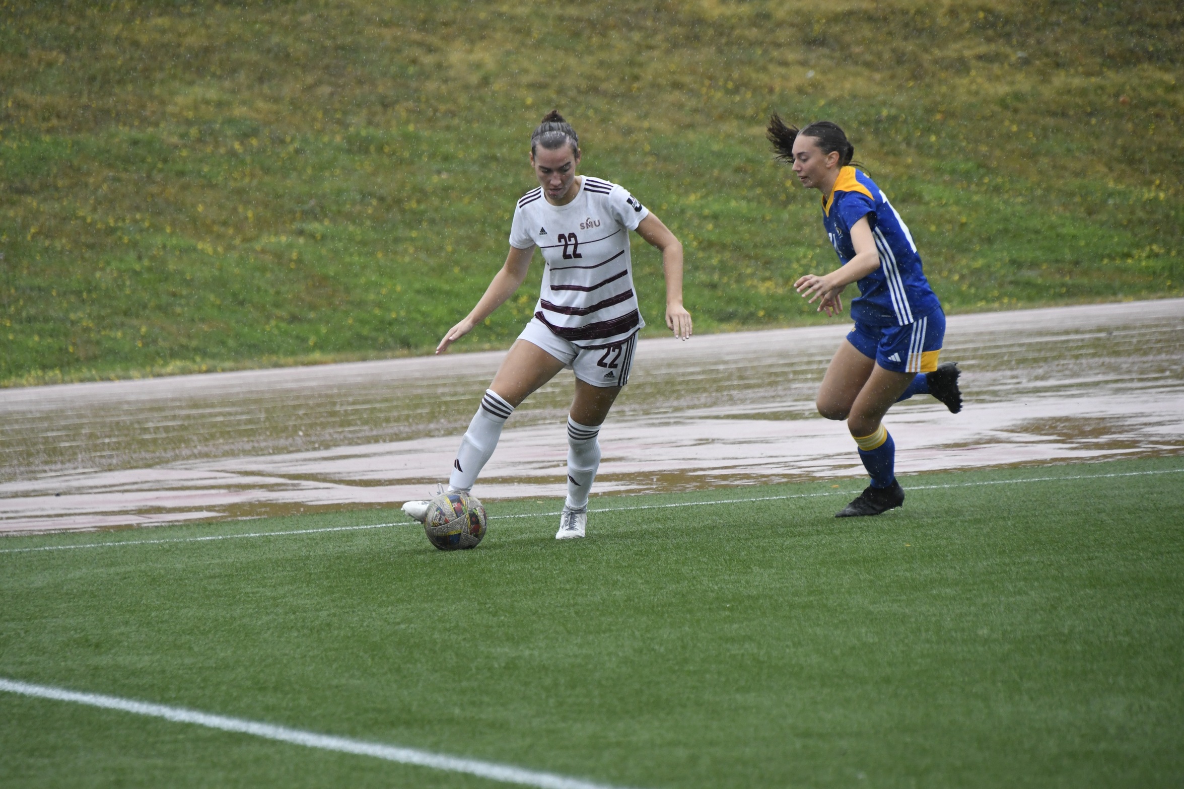Freeman scores winner as Huskies defeat Aigles Bleues 1-0 in Moncton